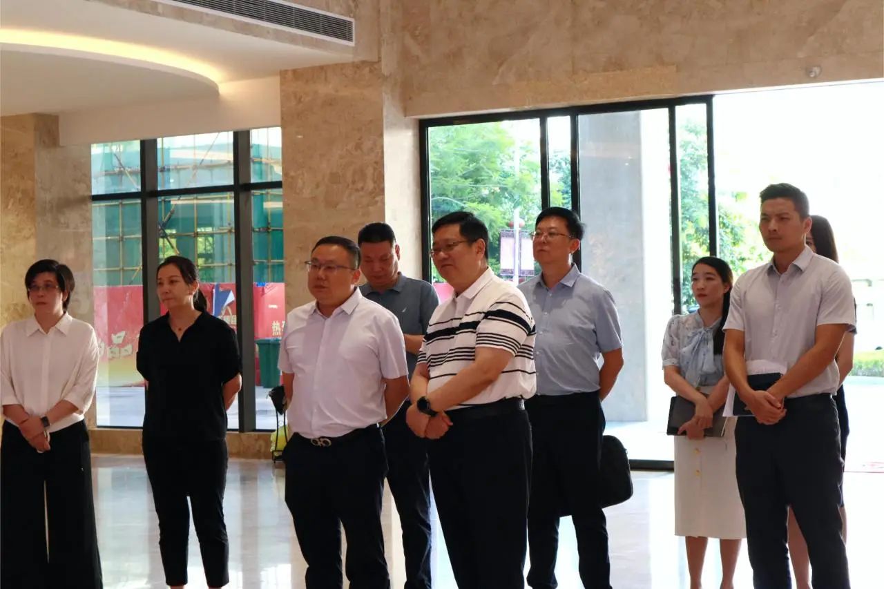 平安銀行南寧分行黨委書記、行長陳亮蒞臨皇氏集團調(diào)研指導